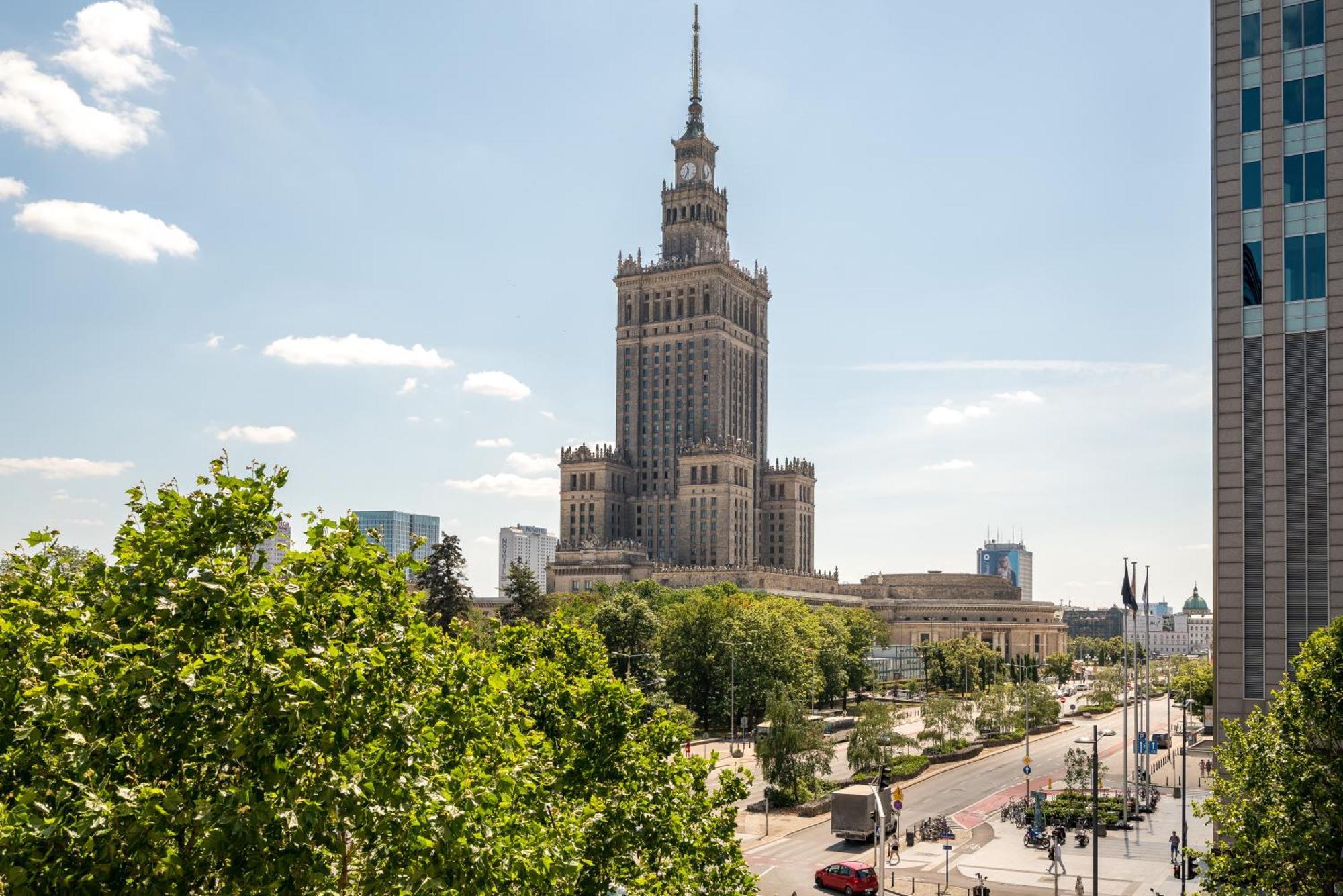 Metro Swietokrzyska View *