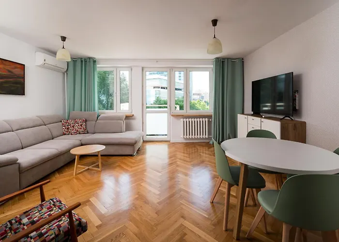 Metro Swietokrzyska City View Apartment
