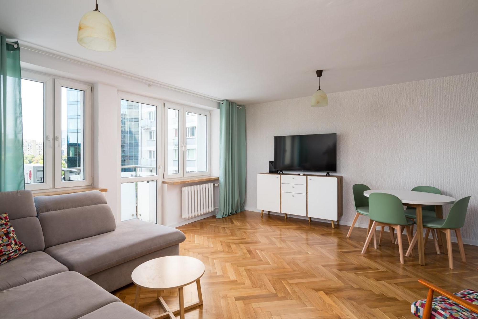 Metro Swietokrzyska View Apartment